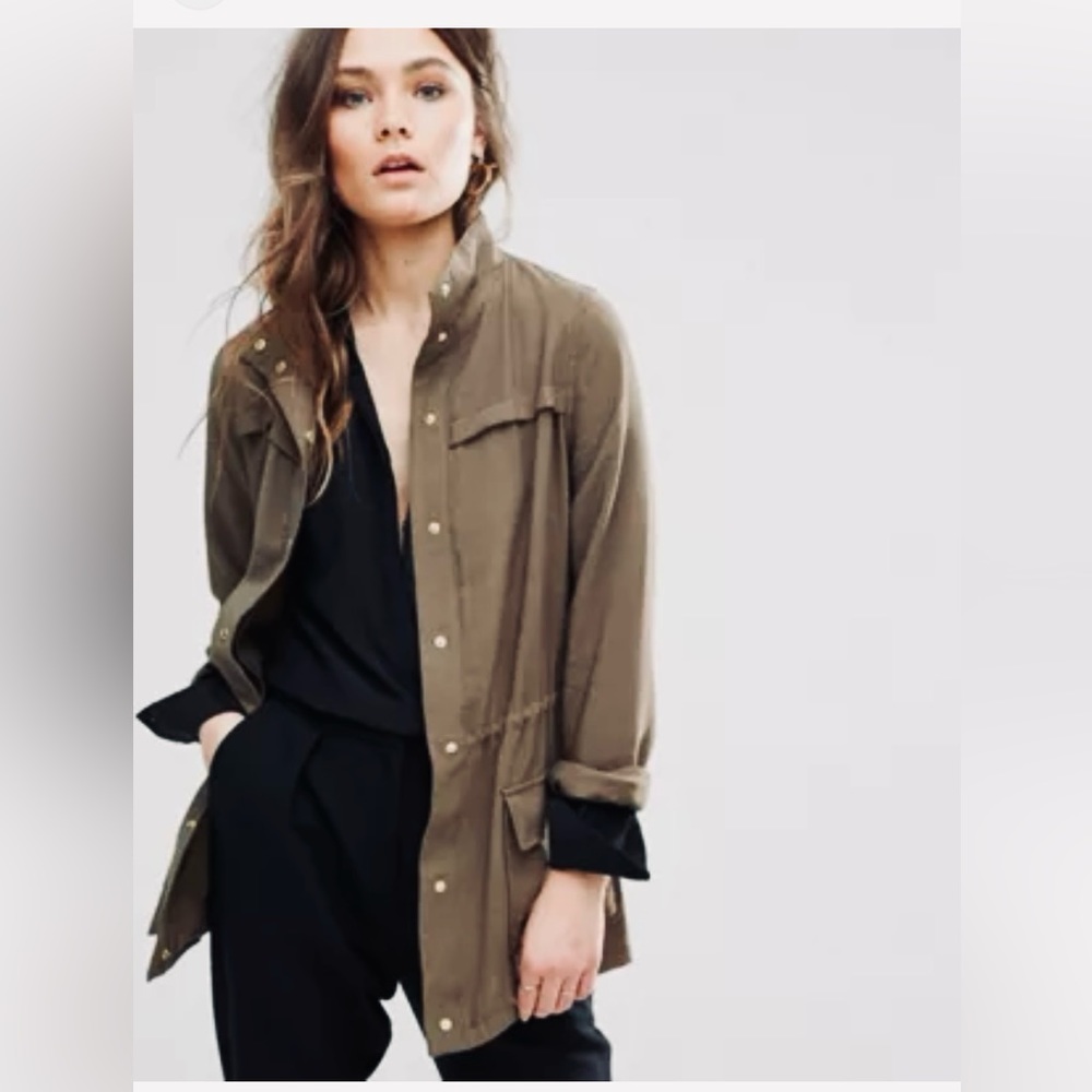 Zara Lightweight Utility Jacket Size M Snap Buttons Roll Up Sleeves Cargo Layer